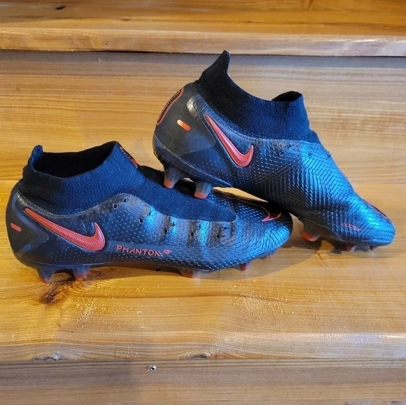 Nike Phantom Black & Red detail Men's pull on soccer cleats 7.5 - Picture 4 of 9